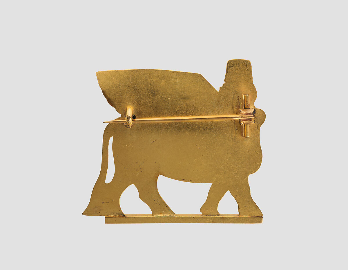 Brooch with Assyrian human-headed winged bull, Gold, British