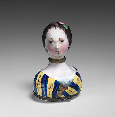 Bust of a woman bonbonnière and scent bottle