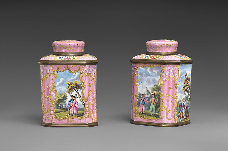 Pair of tea caddies (part of a set)