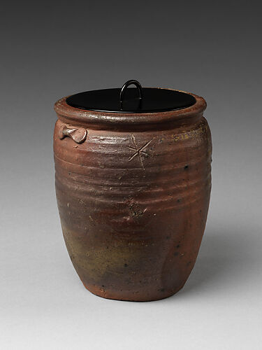 Freshwater Jar (Mizusashi) in the Shape of a Seed Jar (Tane-tsubo)