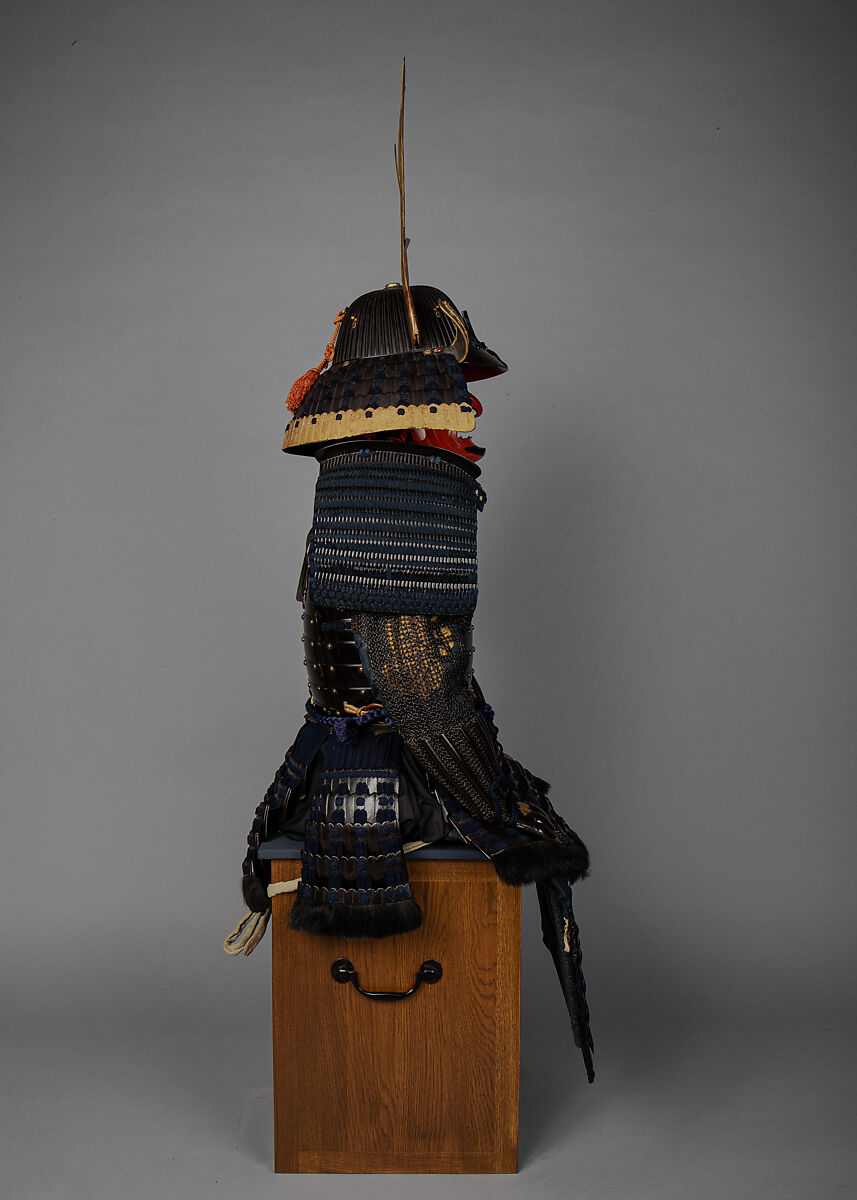 Armor (<i>Rokumai-Dō Gusoku</i>) with Box, Iron, leather, lacquer, textile, wood, bear fur, Japanese