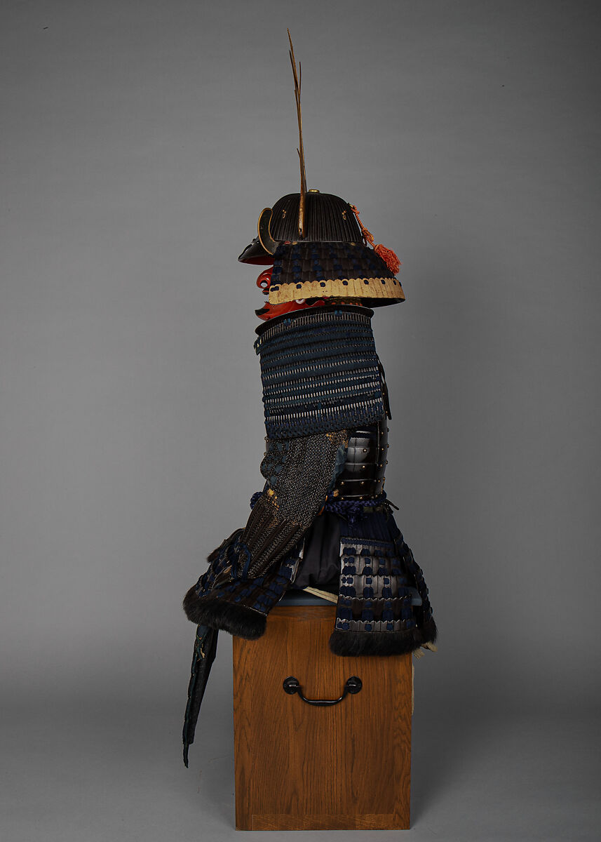 Armor (<i>Rokumai-Dō Gusoku</i>) with Box, Iron, leather, lacquer, textile, wood, bear fur, Japanese