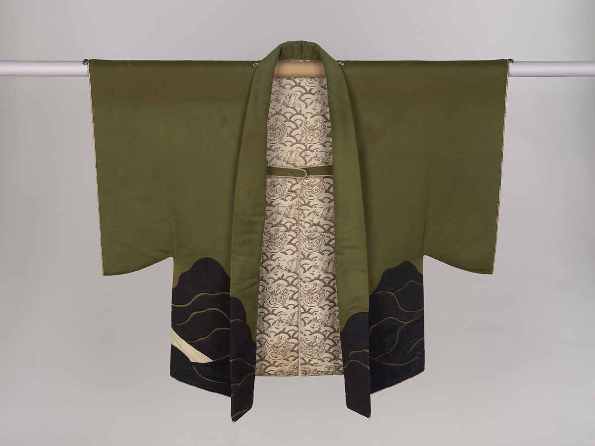 Battle surcoat (jinbaori) with Mount Fuji and waves, Napped wool (rasha) with wool applique; brocaded silk lining, Japan