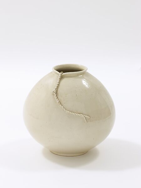 Tied White Porcelain, Lee Seung-taek  , Korean, born 1932, Porcelain, Korea 