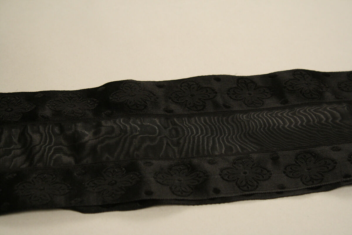 Headdress, silk, metal thread, Austrian