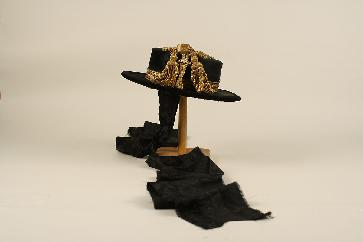 Headdress, silk, metal thread, Austrian