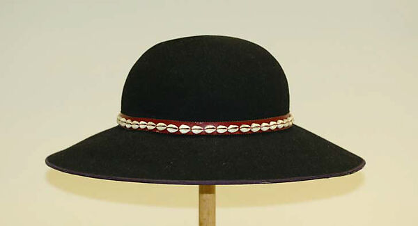 Ensemble, (a, b, e) wool
(c, d, f, g) leather
(h) wood, Polish