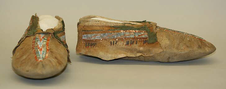 Ensemble, Tanned leather, sinew, and pigment, Innu/Naskapi, Native American