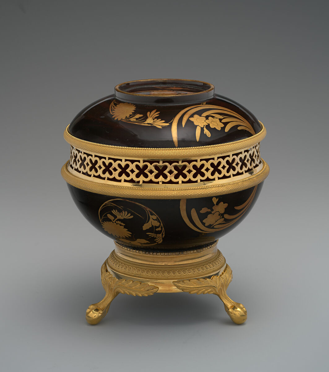 Potpourri vessel, attributed to Benjamin Vulliamy (British, 1747–1811), Japanese lacquered wood, gilded-bronze mounts, Japanese and British, London 
