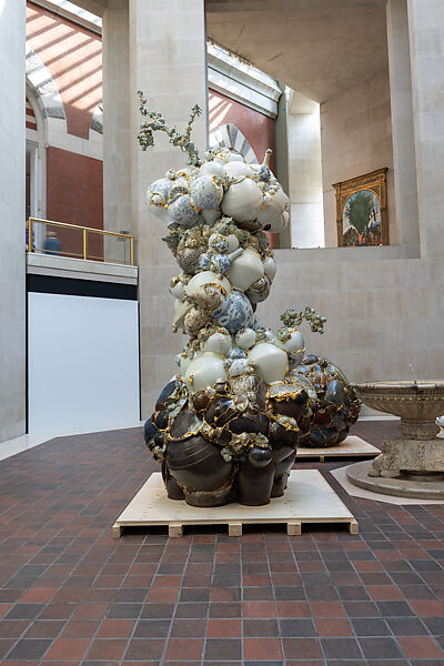 Translated Vase_2017 TVBGJW 1_Nine Dragons in Wonderland, Yeesookyung  Korean, Ceramic shards, stainless steel, aluminum, epoxy, 24K gold leaf, armature