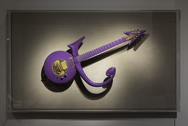 Symbol Guitar, Wood, metal, plastic