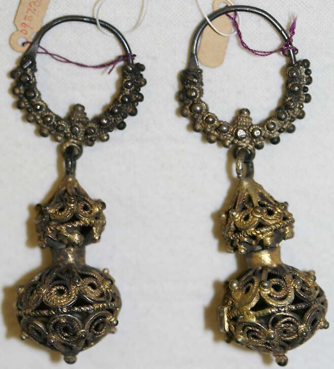 Earrings, metal, European, Eastern 