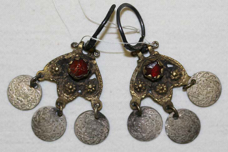 Earrings, metal, European, Eastern 