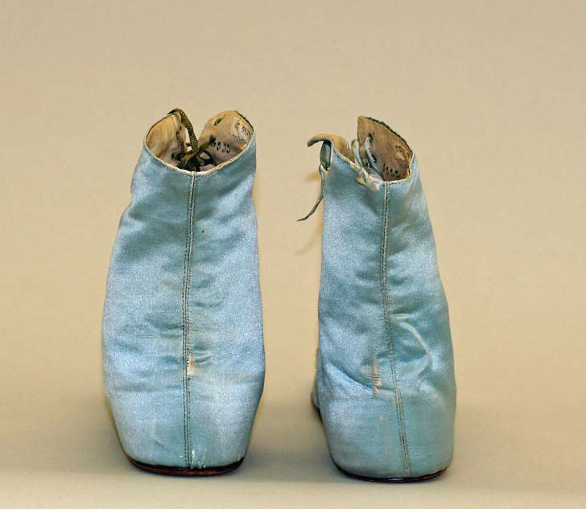 Shoes, silk, linen, leather, French