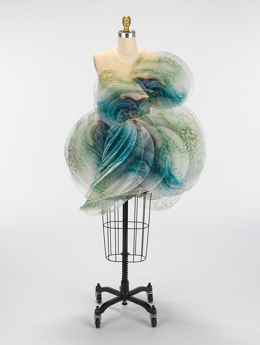 "Nautiloid", Iris van Herpen (Dutch, founded 2007), Tulle, organza, glass organza, silk, PetG, Dutch