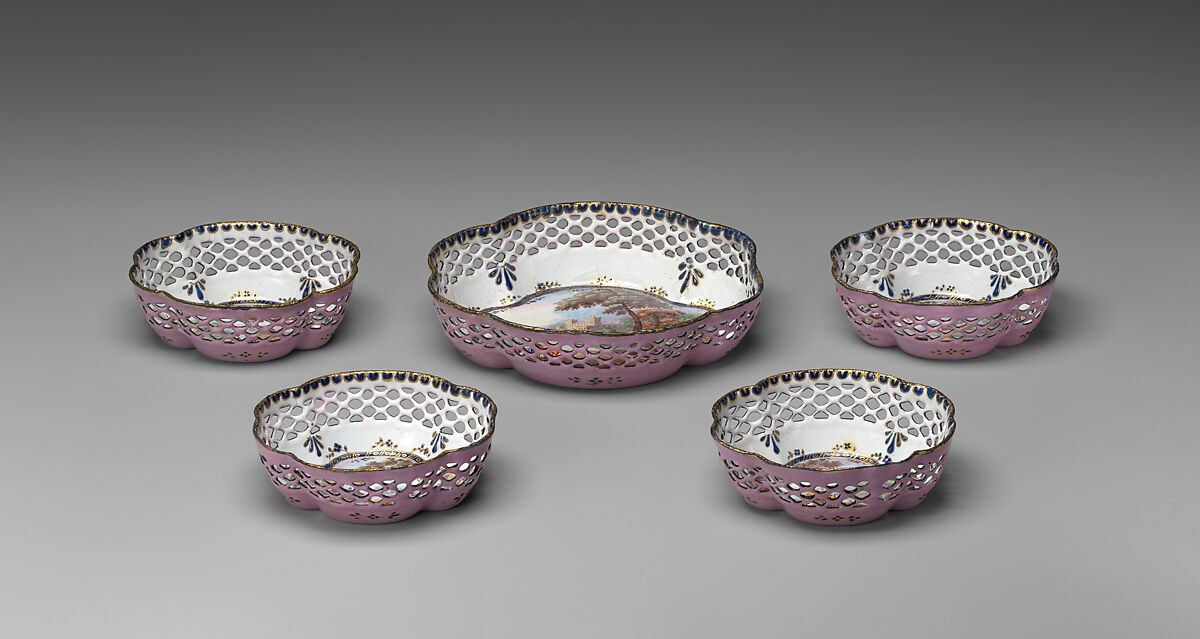 Counter tray for the "kitty" in the card game of Quadrille (part of a set), Enamel on copper, British, possibly South Staffordshire, possibly Bilston