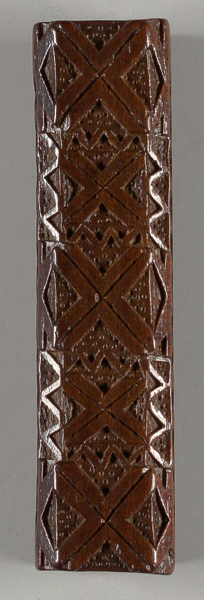 Box with tulip motif in book form