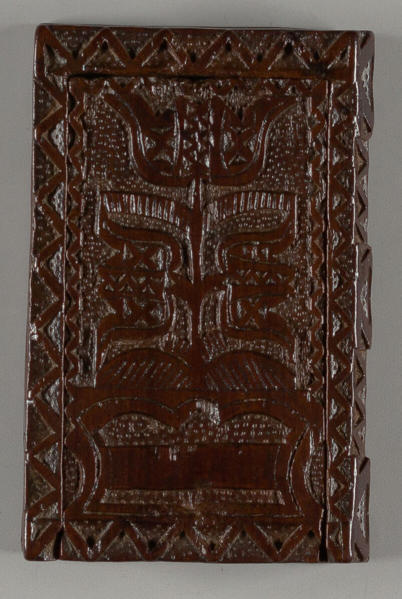 Box with tulip motif in book form