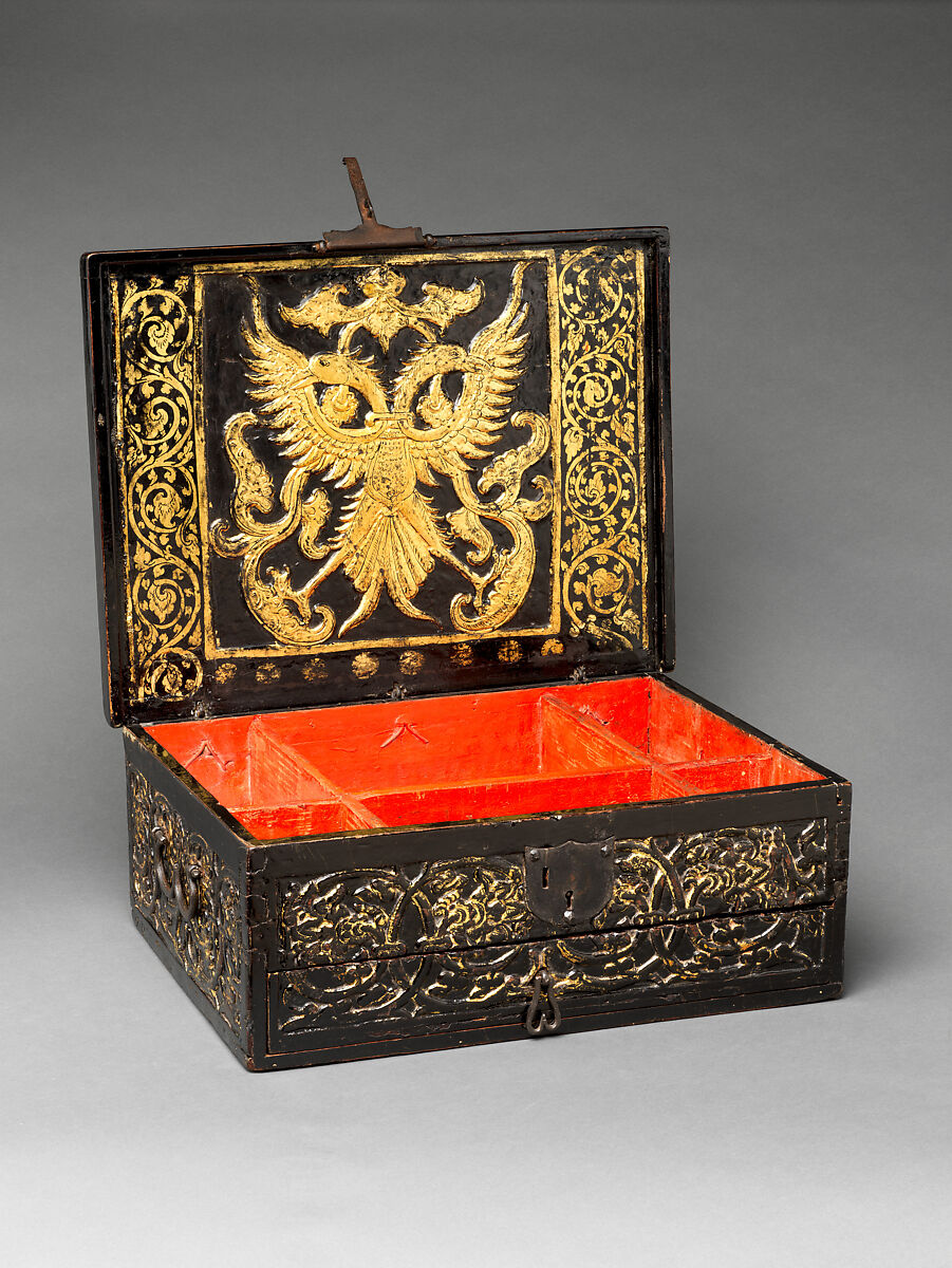 Writing box with Camões inscription, Wood, lacquer, gold and iron, Lower Burma, Kingdom of Pegu