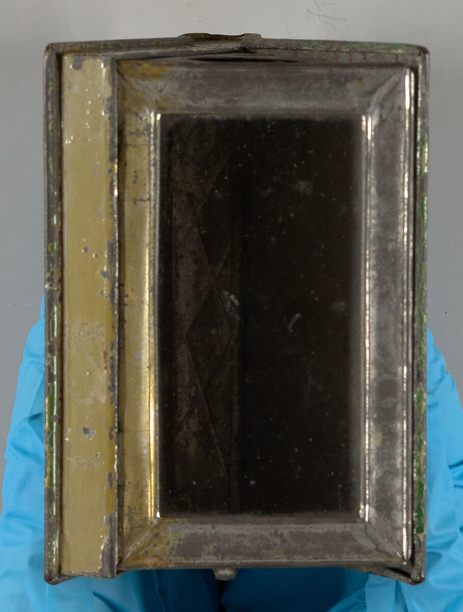 Folding lantern in book form