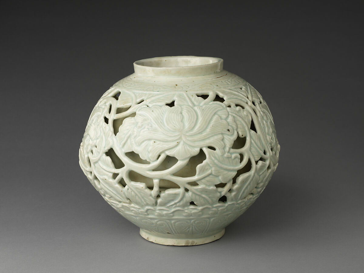 Openwork jar with peonies, Porcelain, Korea