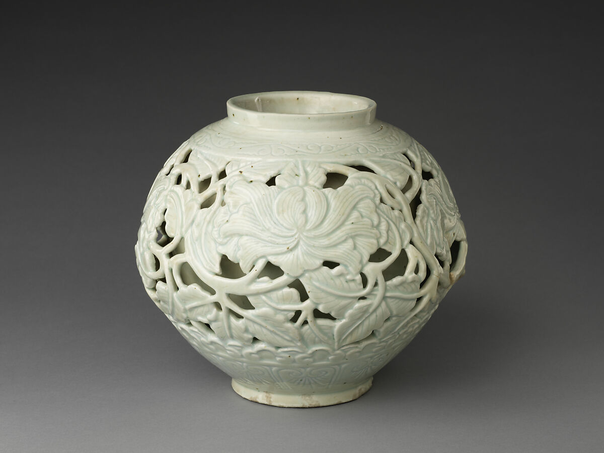 Openwork jar with peonies, Porcelain, Korea