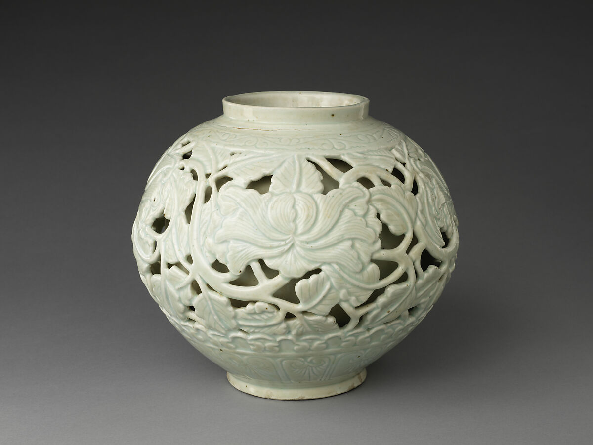 Openwork jar with peonies, Porcelain, Korea 