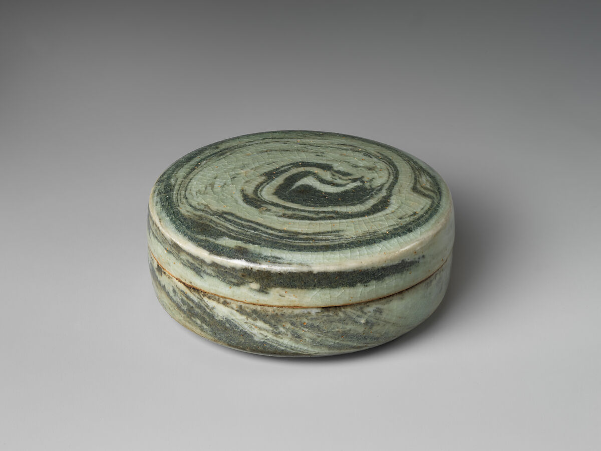 Marbled covered box, Stoneware with celadon glaze, Korea