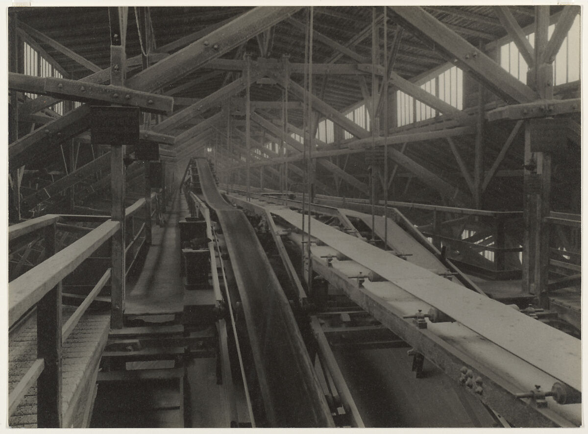 Fertilizer Warehouse, Storage, Ruhrchenie, 
Oberhausen, Germany, Albert Renger-Patzsch (German, Wurzburg 1897–1966 Wamel), Gelatin silver print 