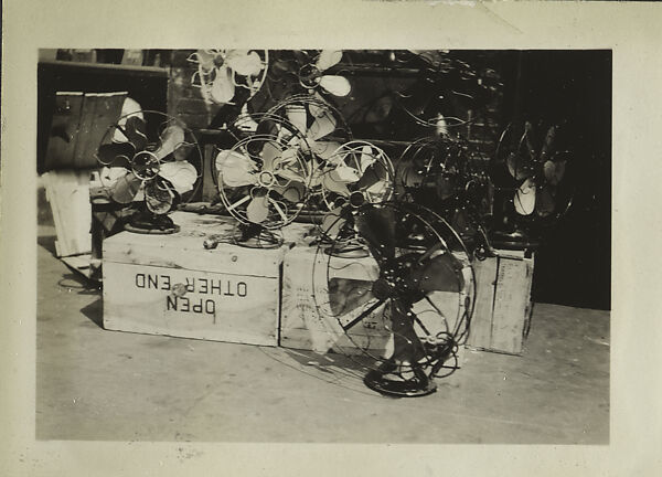 [New York Album: Sidewalk Fan Sale], Berenice Abbott (American, Springfield, Ohio 1898–1991 Monson, Maine), Gelatin silver print 