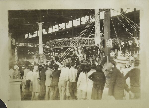 [New York Album: Busy Carousel], Berenice Abbott (American, Springfield, Ohio 1898–1991 Monson, Maine), Gelatin silver print 