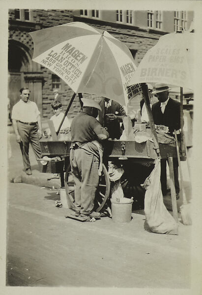 [New York Album: Street Vendor under an Umbrella], Berenice Abbott (American, Springfield, Ohio 1898–1991 Monson, Maine), Gelatin silver print 