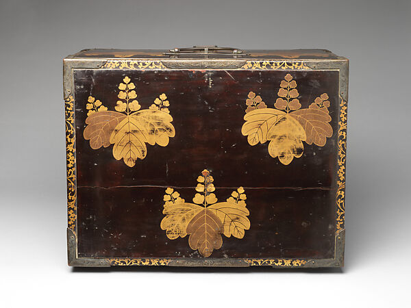 Portable Chest (Hasami-bako) with Paulownia Crests, Lacquered wood with gold hiramaki-e and e-nashiji, Japan