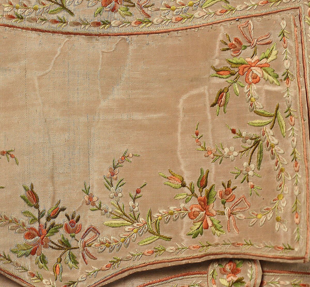 Suit, silk, British