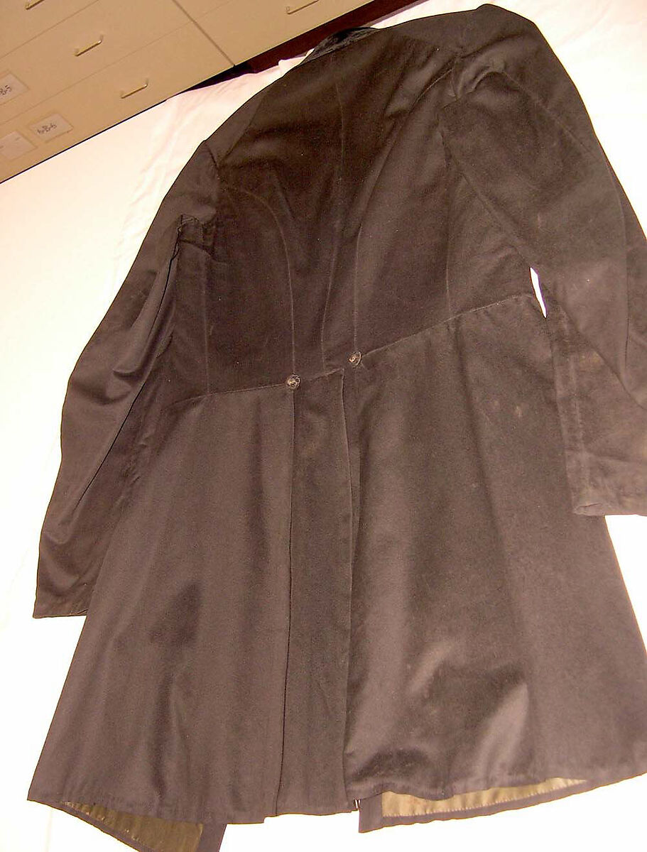 Wedding ensemble, (a) wool
(b) silk, American or European