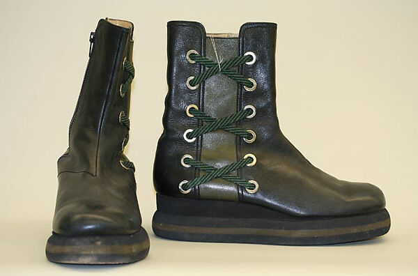 Ski ensemble, Pierre Cardin (French (born Italy), San Biagio di Callalta 1922–2020 Neuilly), (a) linen, plastic (polyurethane); (b, c) leather, French