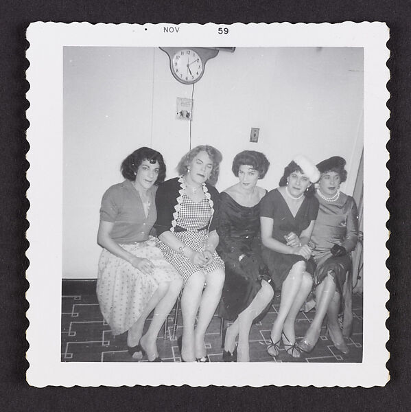 [Susanna, Dorothea, and three friends sitting under a clock, location unknown]
, Unknown, Gelatin silver print