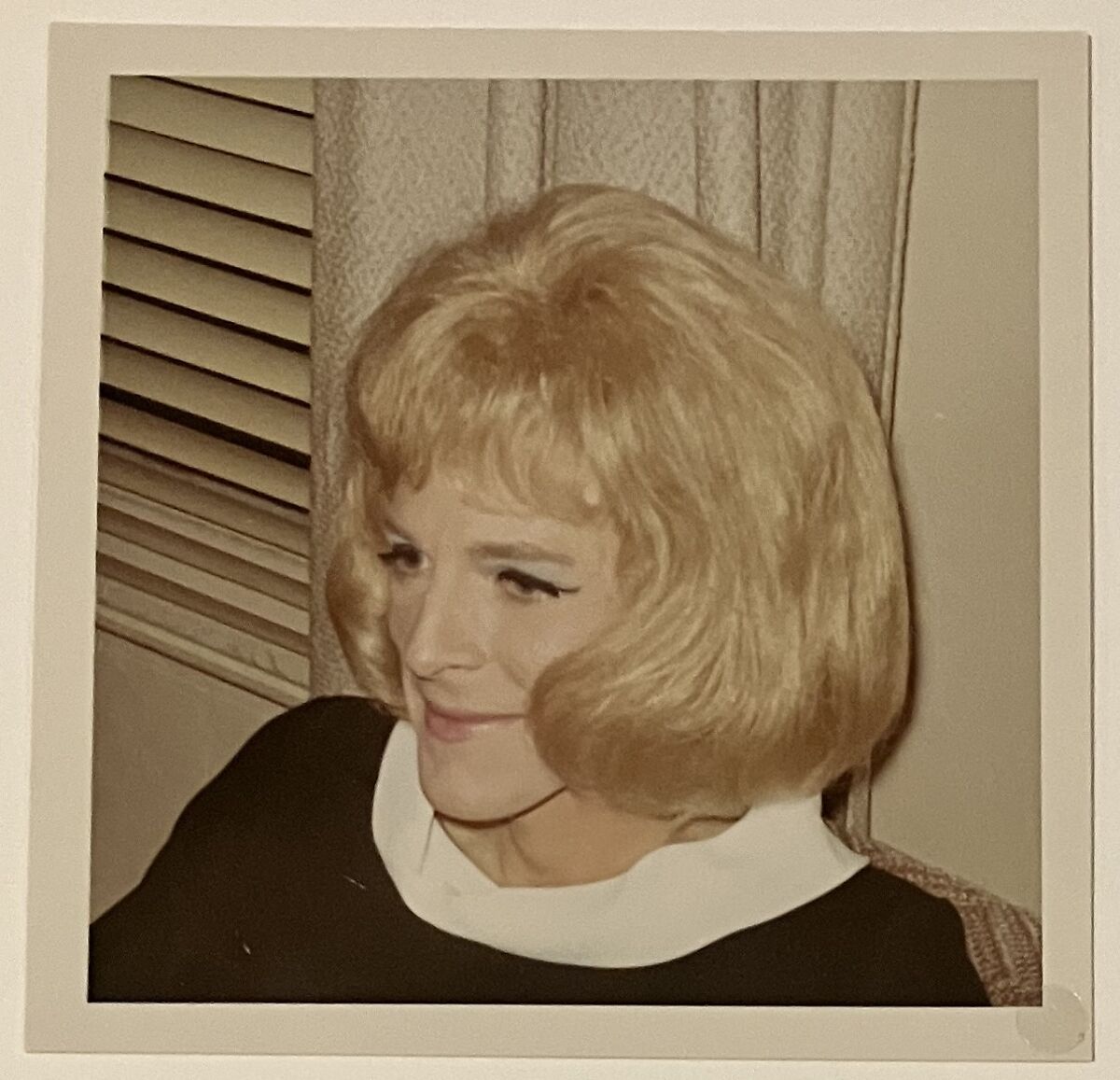 Crystal – blond wig with black and white top, Unknown, Chromogenic print