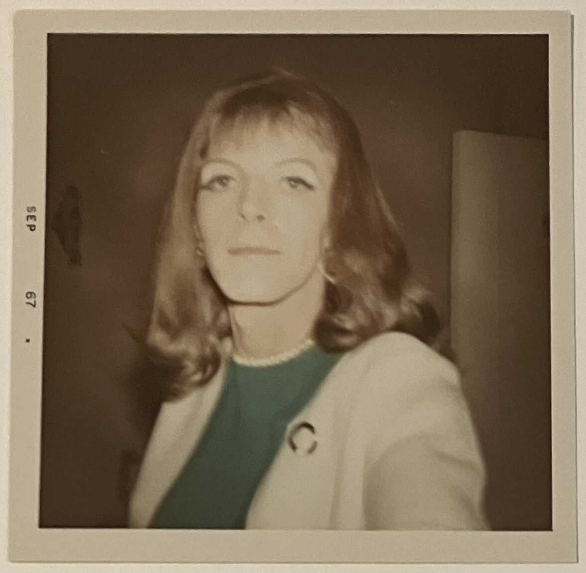 [Crystal – long brown hair "My new Fall"], Unknown, Chromogenic print