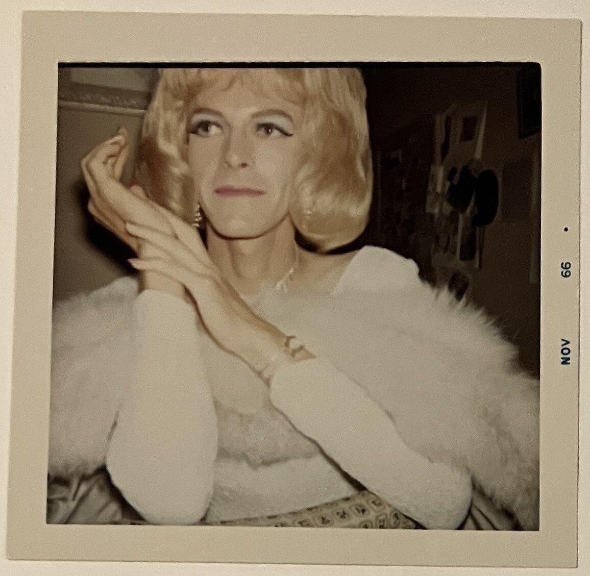 [Crystal in blonde bob and white fur stole], Unknown, Chromogenic print