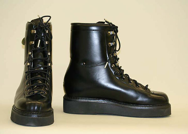 Athletic ensemble, Parachutes Incorporated, cotton
b) plastic
d—g) leather, American