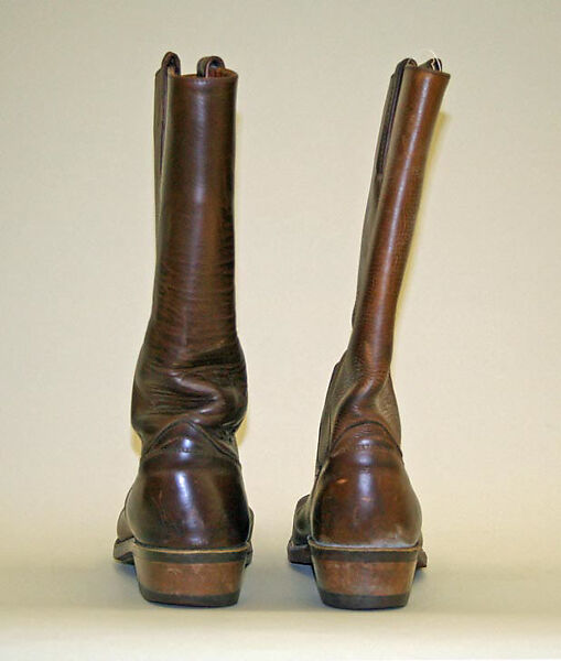 Ensemble, Turnbull &amp; Asser (British, founded 1885), (a) cotton, leather
(b) cashmere wool
(c, d) leather
(e) fur, European