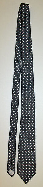 Ensemble, (a, b) linen
(c) cotton
(d) silk
(e) snakeskin
(f,g) leather, Italian