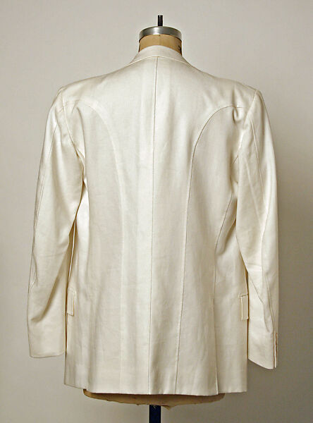 Ensemble, (a, b) linen
(c) cotton
(d) silk
(e) snakeskin
(f,g) leather, Italian