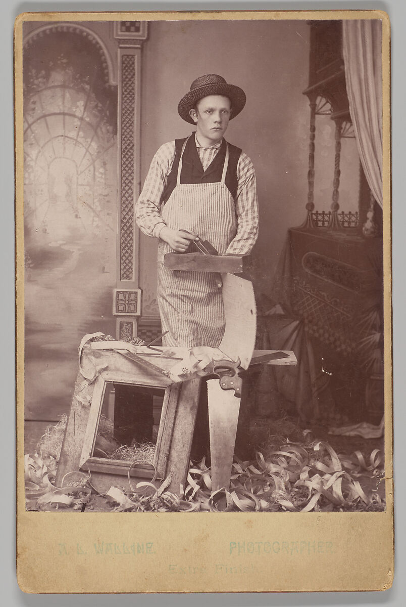 [Carpenter with Picture Frame], Andrew Larsson Walline (American (born Sweden), Velling 1865–1936 Hampton, Iowa), Gelatin silver print