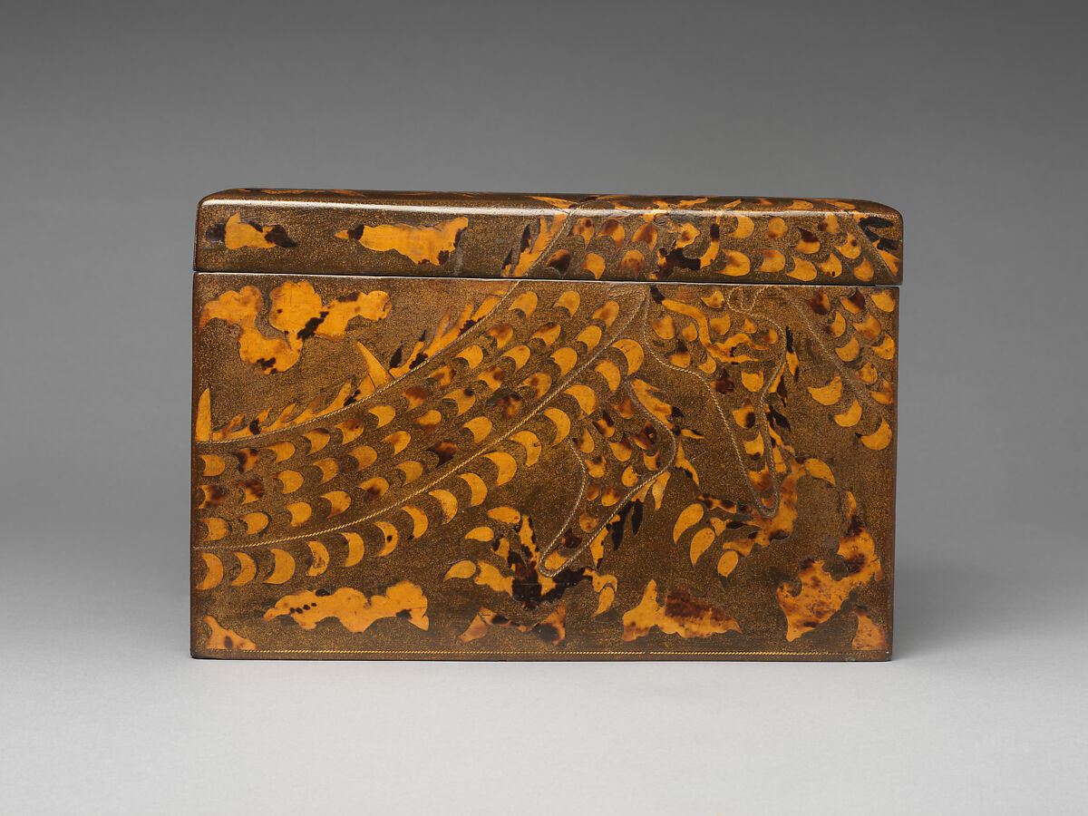 Box decorated with dragon, Lacquer, tortoiseshell, and brass grame, Korea