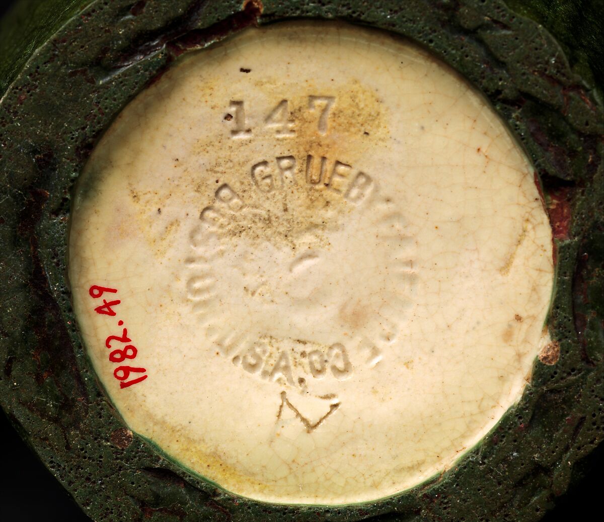 Vase, Grueby Faience Company (1894–ca. 1911), Earthenware, American