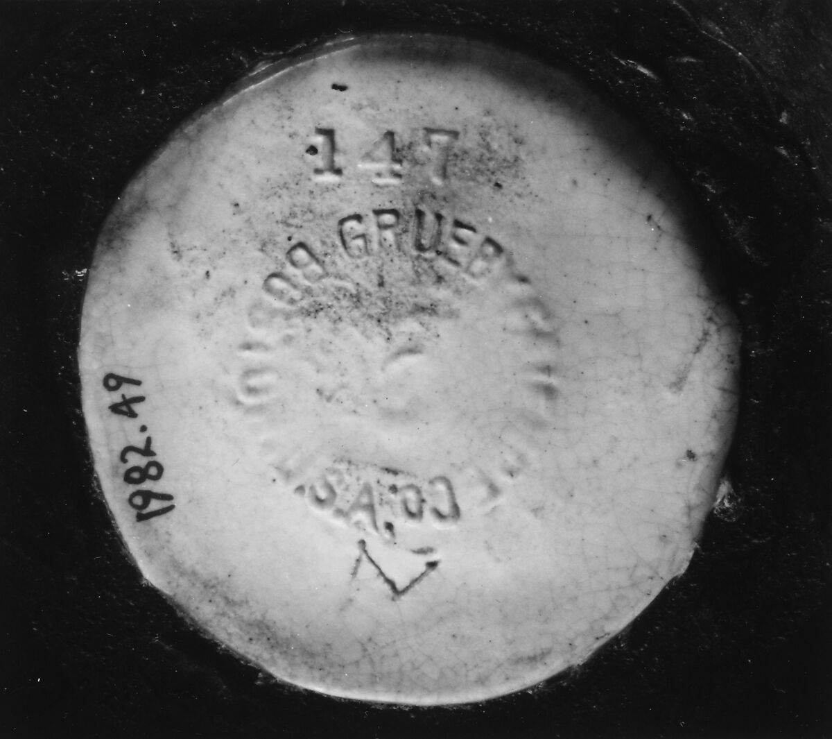 Vase, Grueby Faience Company (1894–ca. 1911), Earthenware, American