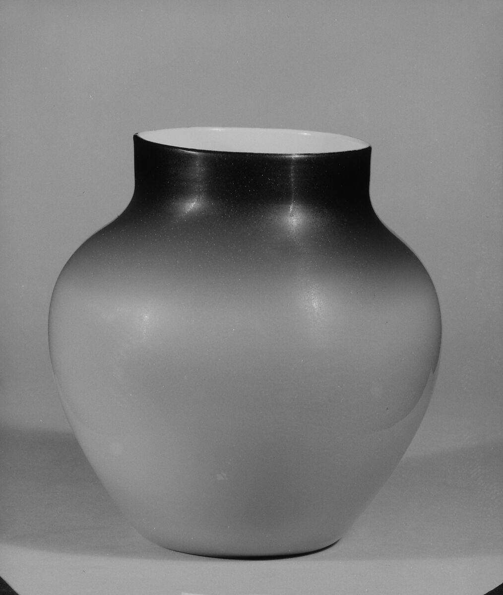 Vase, Hobbs, Brockunier and Company (1863–1891), Blown peachblow glass, American 