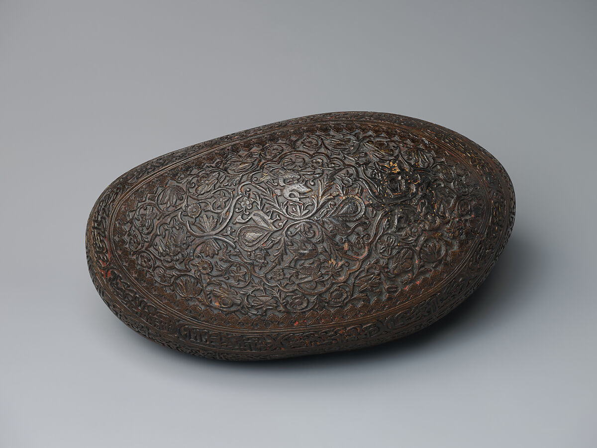 Beggar's Bowl (Kashkul), Coco-de-mer; carved